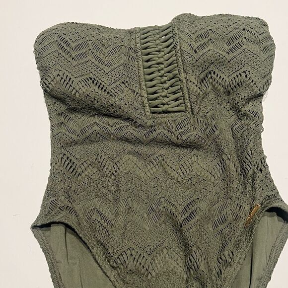 VINCE CAMUTO Crochet Bandeau One-Piece Swimsuit safari green New 8 - Picture 14 of 16